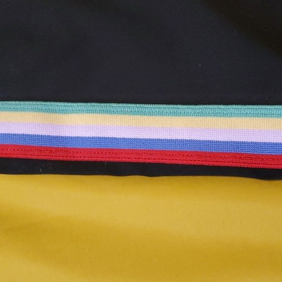 Old Navy Active Leggings - Picture 2 of 3